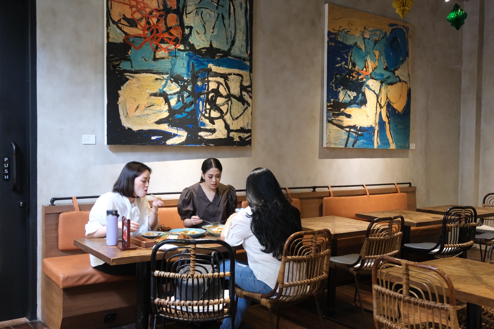 Gallery Wall & Dining Area